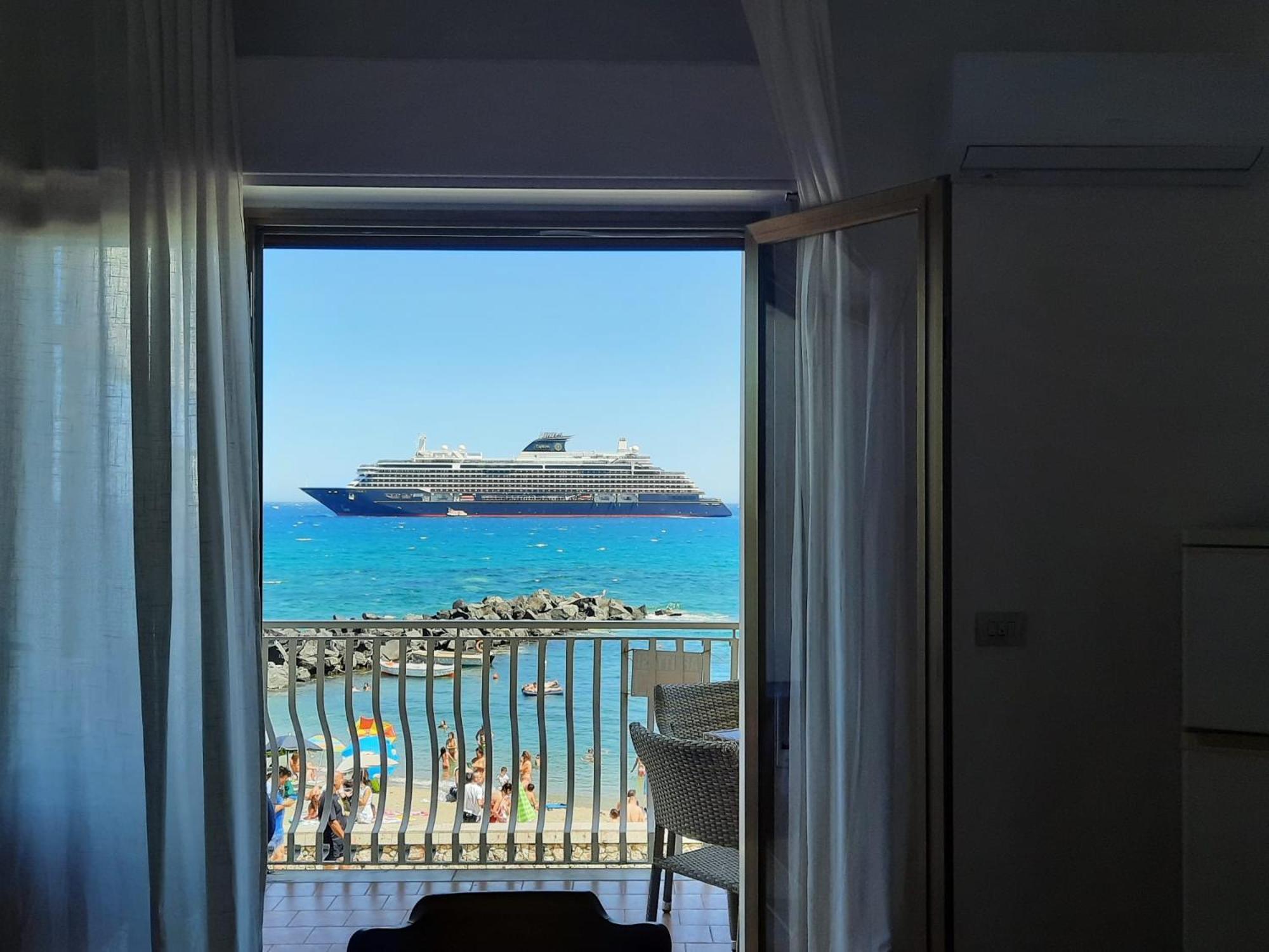 Arcadia Golden Bay Apartamento Giardini Naxos Exterior foto