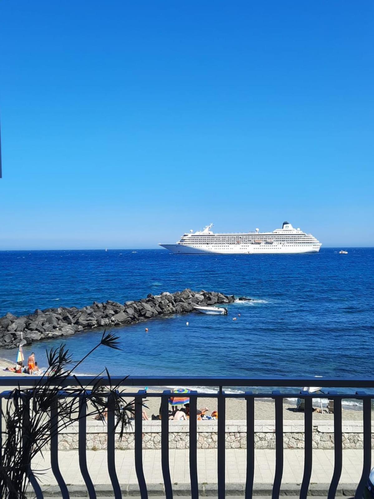 Arcadia Golden Bay Apartamento Giardini Naxos Exterior foto